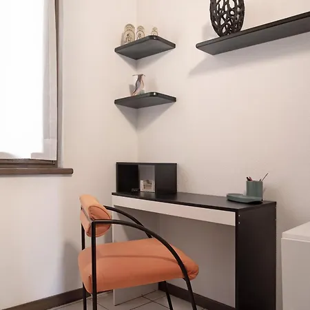 Pier Laveno-Mombello